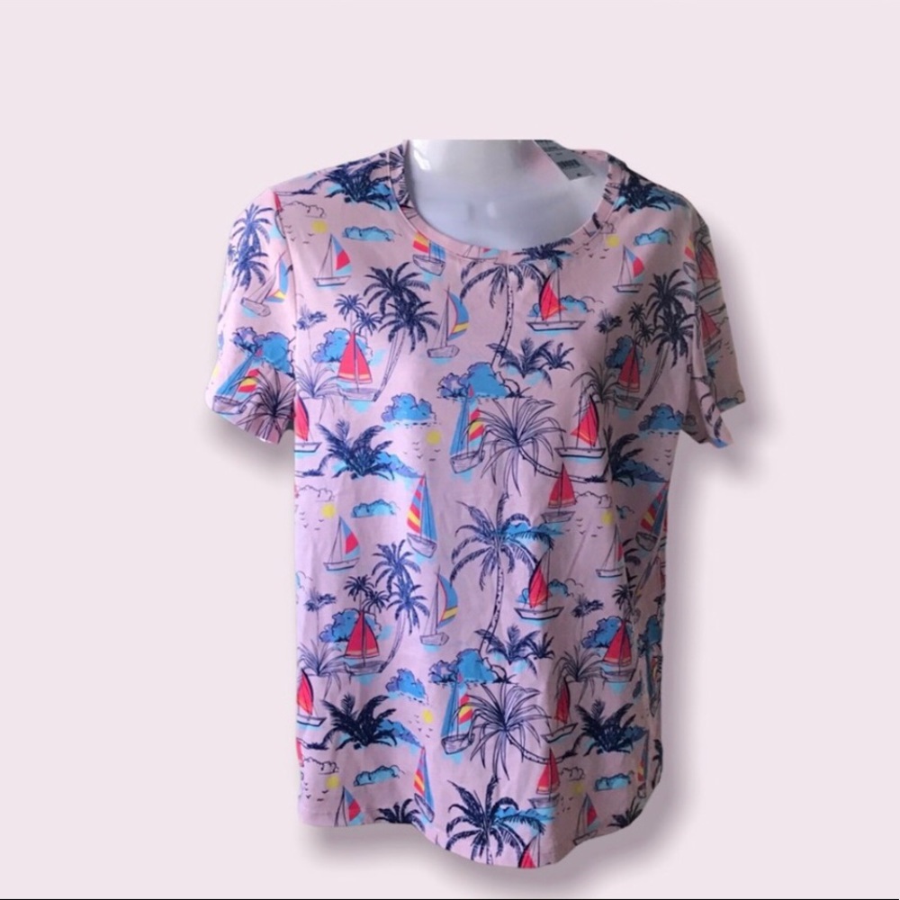 NWT FRESH PRODUCE  Scoop Neck Tee with Sailboats, Blush/blue/red, Medium.